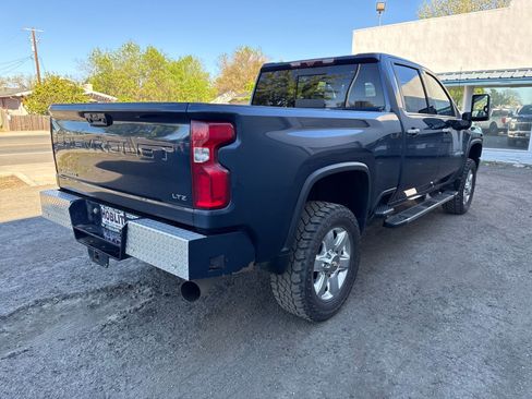 Used 2022 Chevrolet Silverado 2500 LTZ w/ LTZ Plus Package image 5