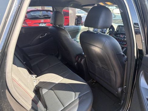 Used 2018 Hyundai Elantra GT Sport FWD image 6
