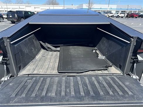 Used 2025 Tesla Cybertruck AWD Crew Cab image 24