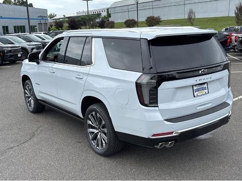New 2026 Chevrolet Tahoe High Country AWD/4WD image 14