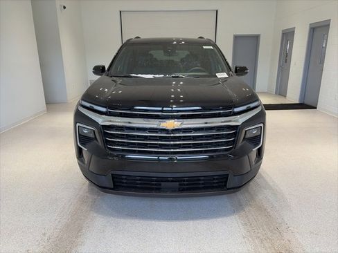 New 2026 Chevrolet Traverse LT image 2