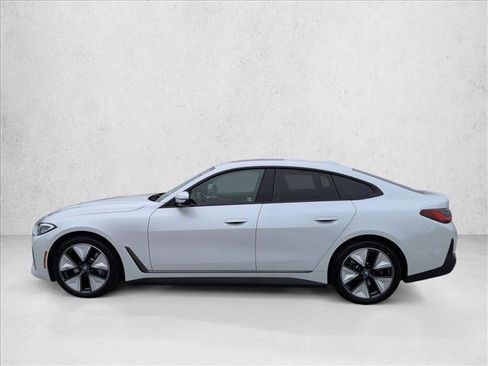 Used 2023 BMW i4 eDrive35 RWD image 9
