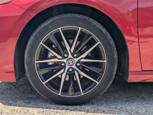 Used 2023 Toyota Camry SE image 11