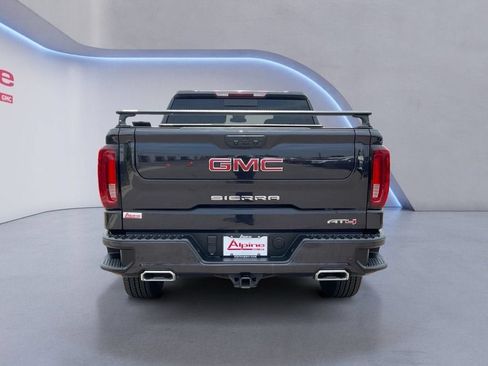 Used 2023 GMC Sierra 1500 AT4 w/ AT4 Premium Package AWD/4WD image 4
