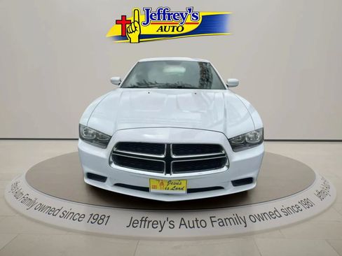 Used 2014 Dodge Charger SE w/ Sport Appearance Group RWD image 5