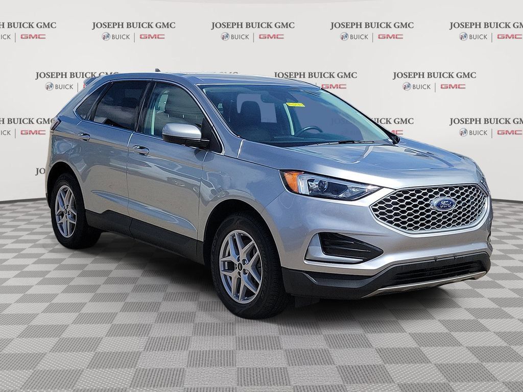 Used 2024 Ford Edge SEL AWD/4WD image 1