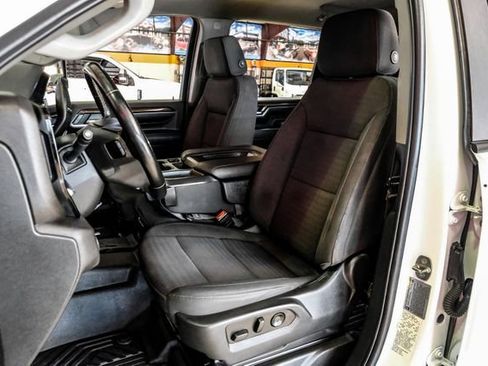 Used 2024 Chevrolet Silverado 2500 LT w/ Convenience Package image 29