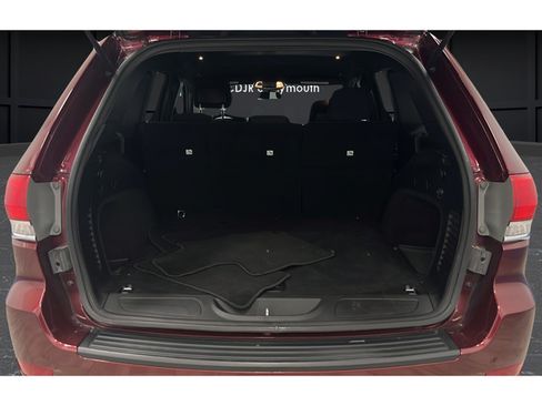 Used 2019 Jeep Grand Cherokee Laredo AWD/4WD image 26