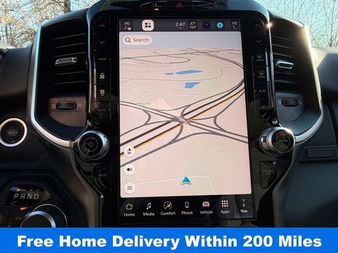 New 2026 RAM 1500 4x4 Crew Cab image 19