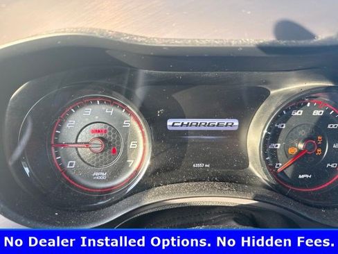 Used 2019 Dodge Charger SXT w/ Plus Group RWD image 3