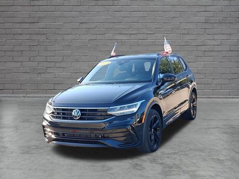 Used 2023 Volkswagen Tiguan SE R-Line FWD image 3