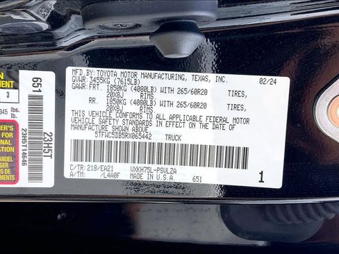 Used 2024 Toyota Tundra Limited AWD/4WD image 36