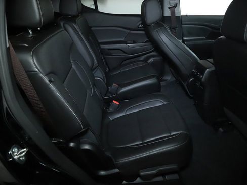Used 2023 GMC Acadia SLT w/ Preferred Package AWD/4WD image 33