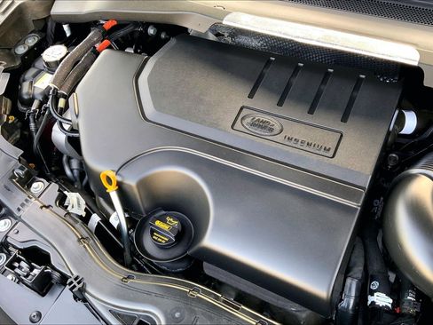 Used 2024 Land Rover Discovery Sport S image 30