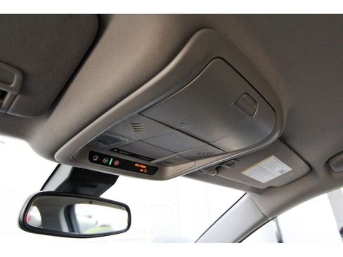Used 2024 GMC Terrain SLE FWD image 21