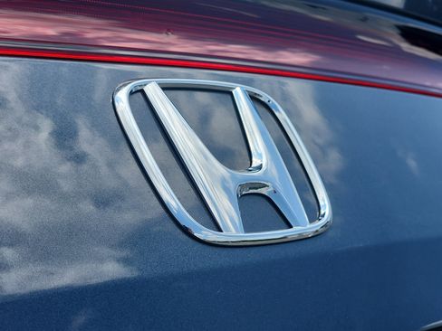 Used 2025 Honda Civic Sport image 28