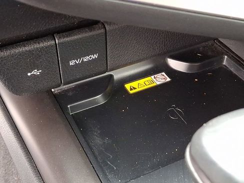 Used 2022 Toyota Camry XSE image 21