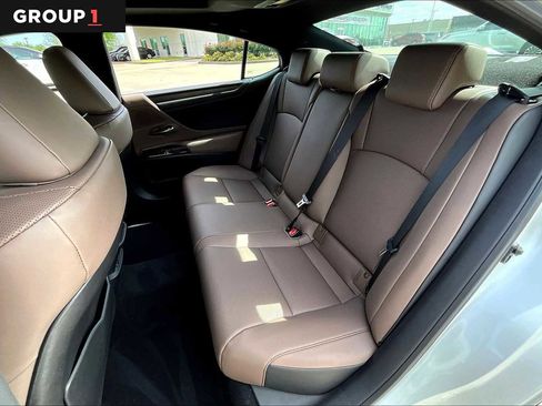 Used 2025 Lexus ES 350 w/ Premium Package image 18