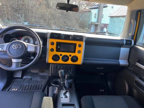Used 2007 Toyota FJ Cruiser 4WD image 14