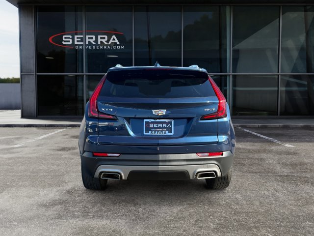 Used 2021 Cadillac XT4 Premium Luxury w/ Cold Weather Package FWD image 4