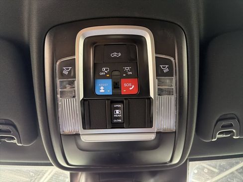 New 2026 RAM 2500 Laramie AWD/4WD image 23