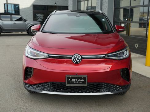 Used 2023 Volkswagen ID.4 Pro S Plus image 9