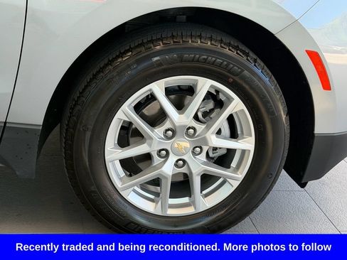 Used 2024 Chevrolet Equinox LS w/ LS Convenience Package FWD image 9