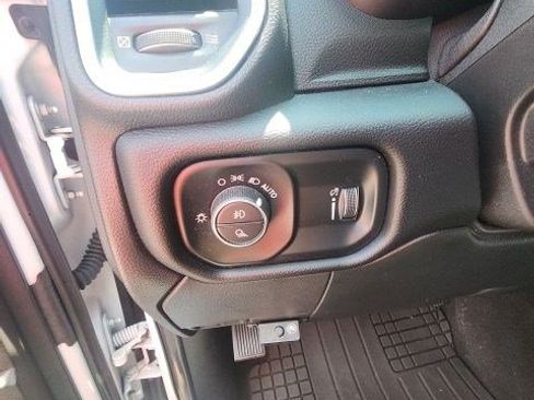 Used 2021 RAM 2500 Big Horn w/ Level 1 Equipment Group AWD/4WD image 25