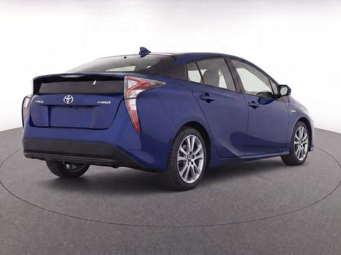 Used 2016 Toyota Prius Two FWD image 4