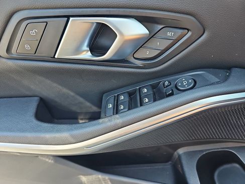 Used 2025 BMW 330i Sedan RWD image 27