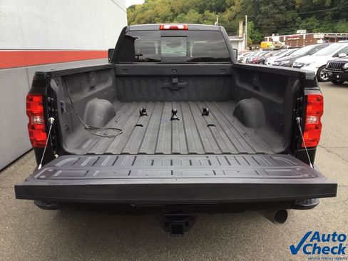 Used 2016 Chevrolet Silverado 3500 High Country w/ Duramax Plus Package image 9