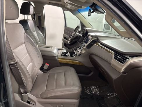 Used 2017 GMC Yukon XL Denali w/ Open Road Package AWD/4WD image 20