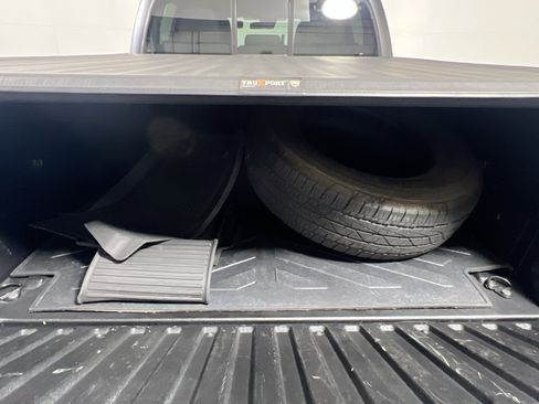 Used 2022 Toyota Tacoma SR w/ SR Convenience Package RWD image 34