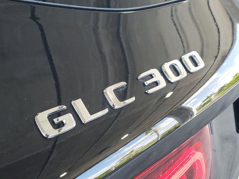 Used 2022 Mercedes-Benz GLC 300 image 6
