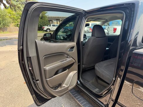Used 2017 GMC Canyon SLE w/ Nightfall Edition AWD/4WD image 8
