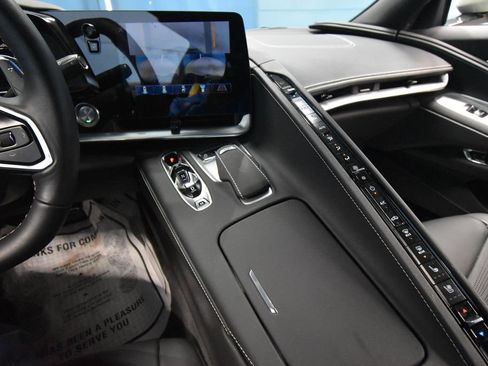 Used 2024 Chevrolet Corvette Stingray Preferred Cpe w/ Battery Protection Package image 23