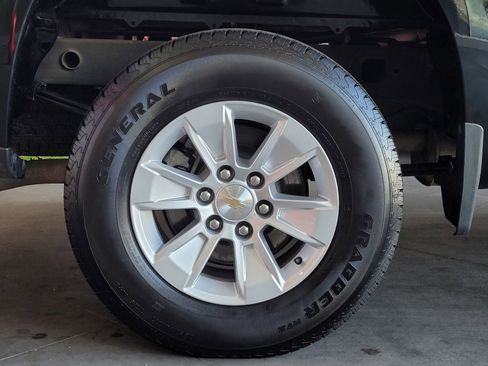 Used 2025 Chevrolet Silverado 1500 LT image 5