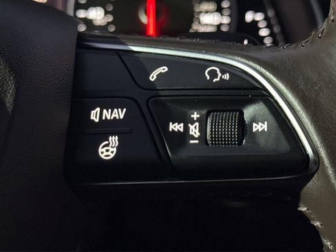 Used 2019 Audi Q7 3.0T Premium w/ Cold Weather Package image 27