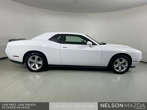 Used 2023 Dodge Challenger SXT RWD image 5