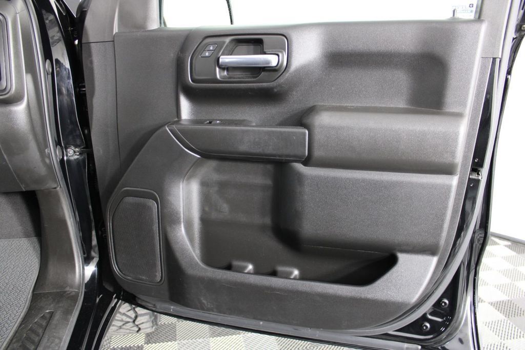 Used 2021 GMC Sierra 1500 4x4 Crew Cab w/ Sierra Value Package image 31