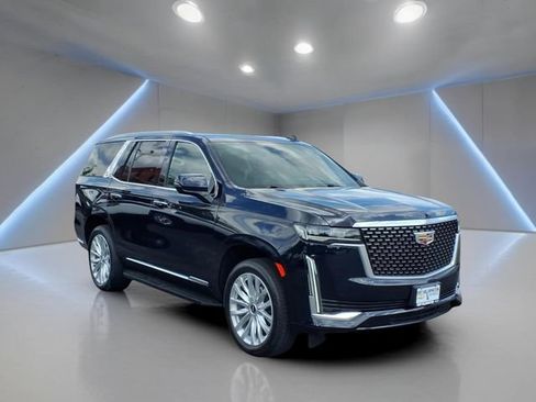 Used 2023 Cadillac Escalade Luxury AWD/4WD image 1