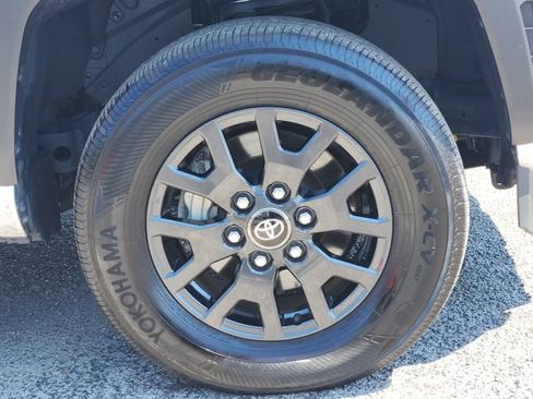 Certified 2025 Toyota 4Runner SR5 AWD/4WD image 8