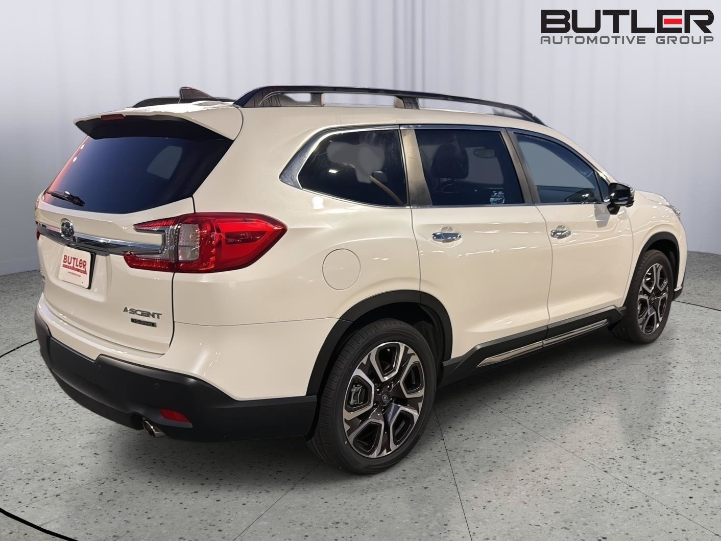 Used 2023 Subaru Ascent Touring AWD/4WD image 6