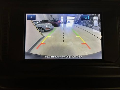 Used 2023 Ford Bronco Wildtrak image 14