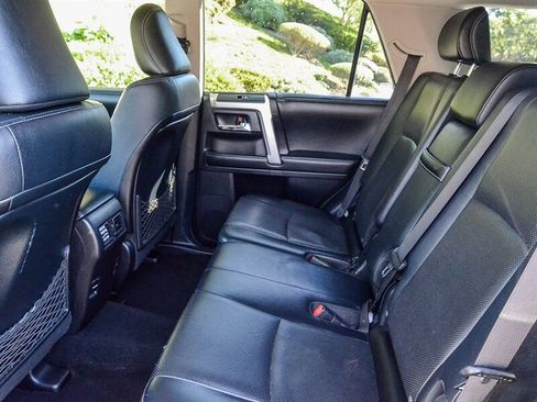 Used 2015 Toyota 4Runner Limited image 21