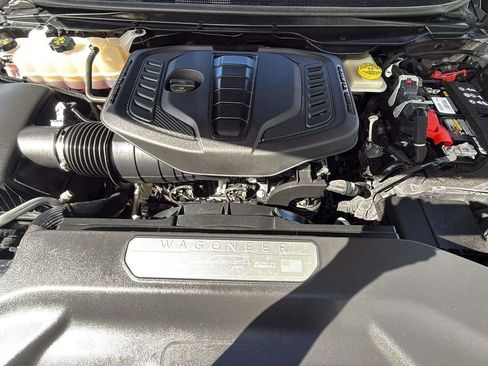 Used 2023 Jeep Wagoneer L Series II AWD/4WD image 25