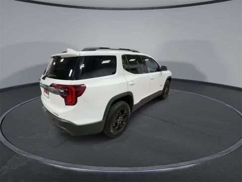 Used 2022 GMC Acadia AT4 w/ Preferred Package image 8