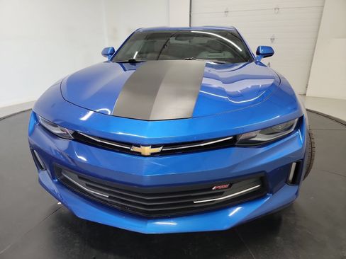 Used 2018 Chevrolet Camaro LT RWD image 2