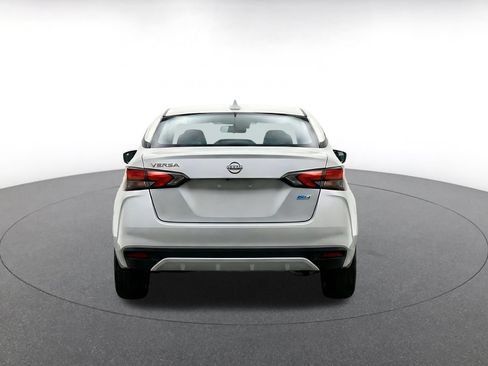 Used 2025 Nissan Versa SV FWD image 9