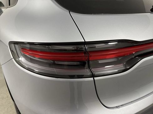 Certified 2026 Porsche Macan AWD/4WD image 18
